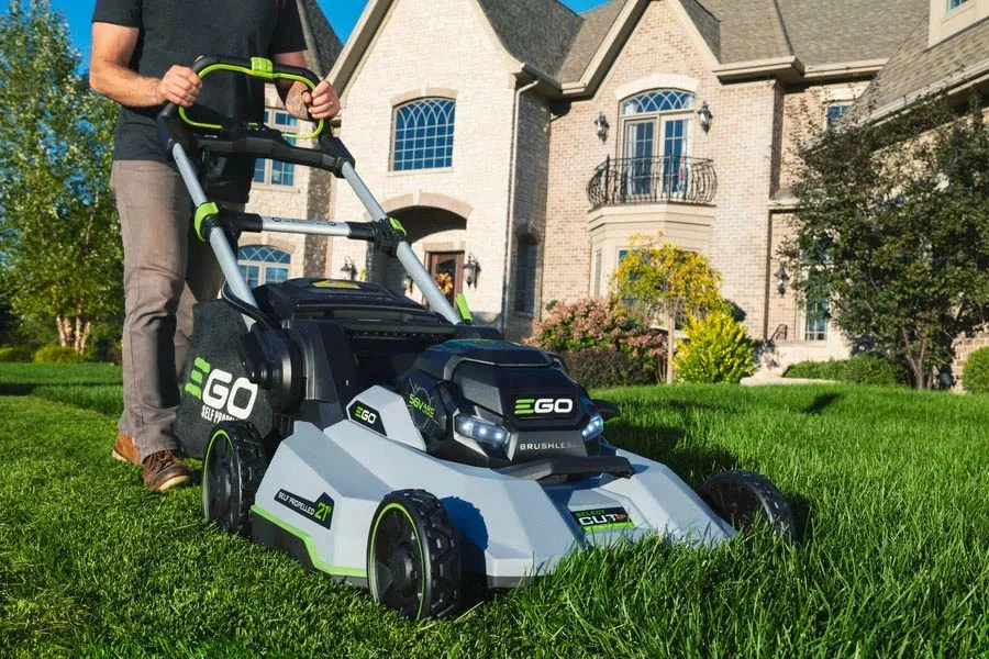 electric lawnmower